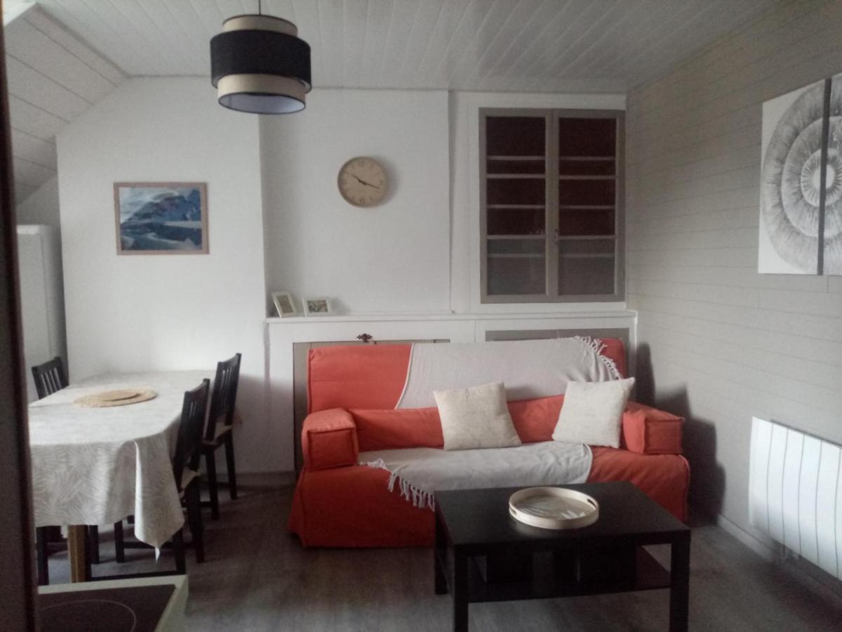 Charmant Appartement Au Centre De Bagnères-de-Bigorre Buitenkant foto